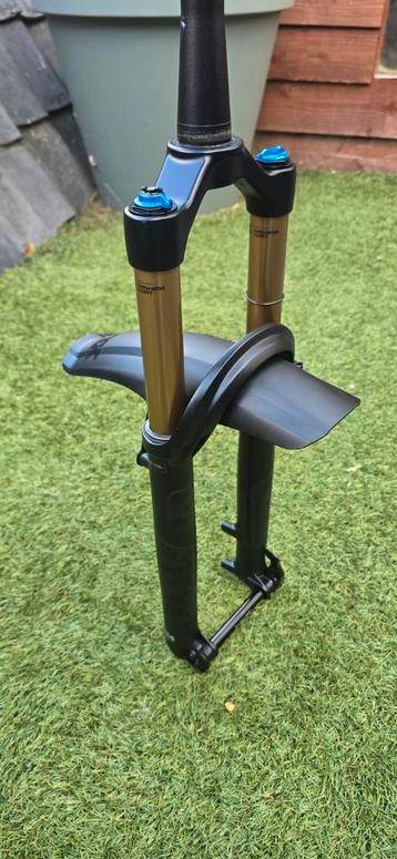 Fox 34 voorvork 2023 Factory Series 34 FLOAT 29 140mm FIT4

 beschikbaar voor biedingen