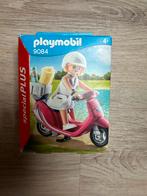 Playmobile meisje op brommer 9084 (nieuw in doos), Kinderen en Baby's, Speelgoed | Playmobil, Ophalen of Verzenden, Nieuw, Complete set