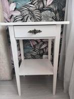 Ikea Hemnes Nachtkastje Crème, Minder dan 45 cm, Zo goed als nieuw, Hout, 55 tot 70 cm