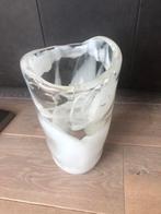 Vaas wit glas, Huis en Inrichting, Wit, Ophalen of Verzenden, Minder dan 50 cm, Glas