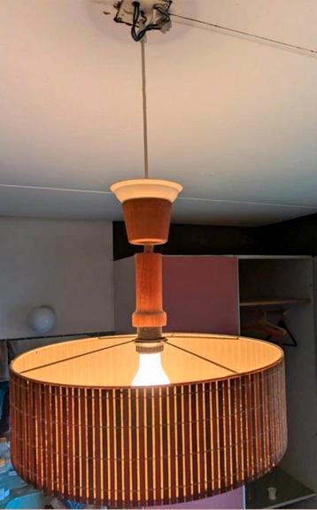 Vintage Scandinavische hanglamp jaren 60-70 teak Deense lamp beschikbaar voor biedingen