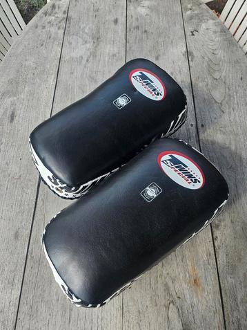 Twins KPL 12 Stootkussens (Set van 2) M Zwart beschikbaar voor biedingen