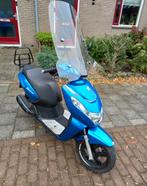 Peugeot Kisbee 2021 voor € 950, Fietsen en Brommers, Scooters | Peugeot, Ophalen of Verzenden, Gebruikt, Benzine, Overige modellen