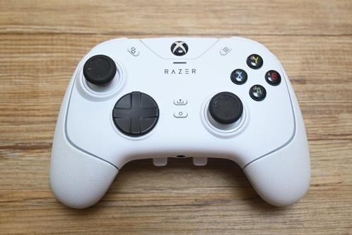 Razer Wolverine V2 Chroma Xbox/PC controller, Computers en Software, Toetsenborden, Gebruikt, Ophalen of Verzenden