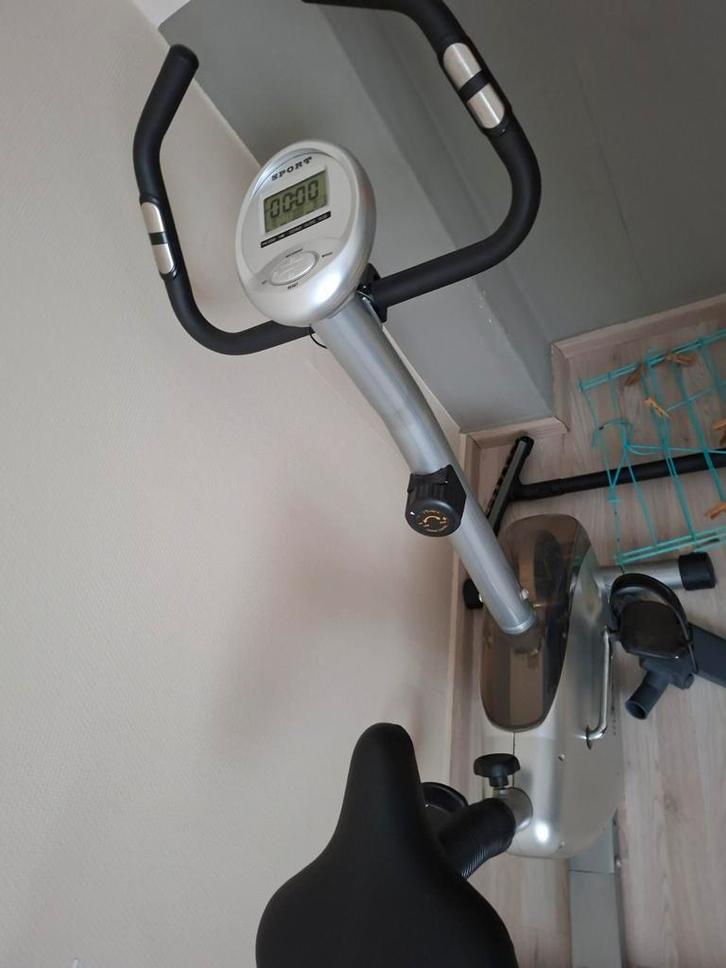 Hometrainer met computer - Conditie opbouwen, Sport en Fitness, Fitnessapparatuur, Gebruikt, Hometrainer, Benen, Buik, Metaal