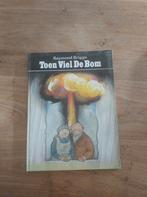 Toen viel de bom - Raymond Briggs. In erg goede staat., Eén stripboek, Ophalen of Verzenden, Zo goed als nieuw