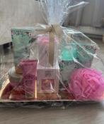 Douglas giftset, Sieraden, Tassen en Uiterlijk, Uiterlijk | Lichaamsverzorging, Ophalen of Verzenden, Nieuw, Bodylotion, Crème of Olie