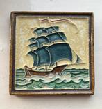 Cloisonné tegel zeilschip De Porceleyne Fles, Antiek en Kunst, Antiek | Wandborden en Tegels, Ophalen of Verzenden