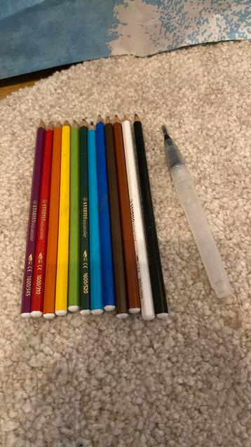 12 stabilo aquacolor potloden met waterpen beschikbaar voor biedingen