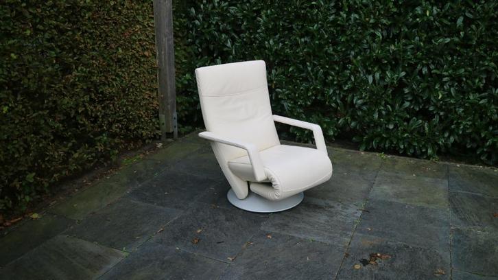 FSM Evolo leren relaxfauteuil. Bediening elektrisch op accu., Huis en Inrichting, Fauteuils, Zo goed als nieuw, Leer, 50 tot 75 cm