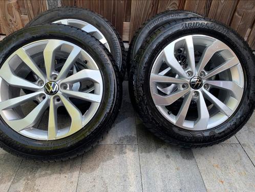 17” wielen voor o.a VW t roc nagenoeg nieuw, Auto-onderdelen, Banden en Velgen, Band(en), Zomerbanden, 17 inch, 215 mm, Nieuw