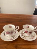 2 dames kopjes van Royal Albert Lavender Rose., Verzamelen, Ophalen of Verzenden, Zo goed als nieuw, Porselein, Kop en/of schotel