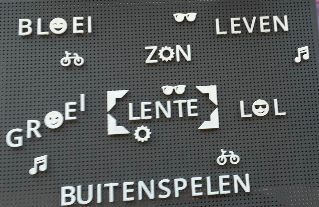 Letterbord met letters en symbolen, Ophalen of Verzenden, Zo goed als nieuw, Overige typen