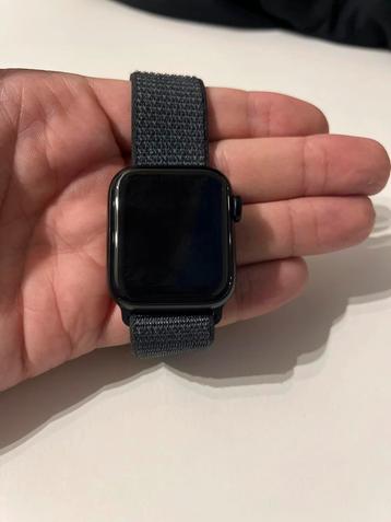 Apple Watch SE 40mm - Perfecte Smartwatch! beschikbaar voor biedingen
