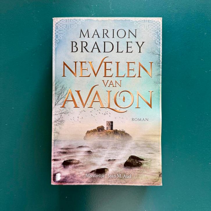 Nevelen van Avalon - Marion Zimmer Bradley (Nieuw), Boeken, Fantasy, Nieuw, Verzenden