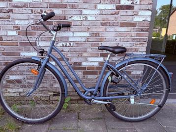 Elops 120 – Comfortabele stadsfiets in zeer goede staat! beschikbaar voor biedingen