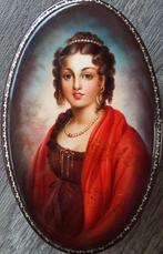 Jaren80-90 Snuisterij Doos Mini Miniatuur Schilderkunst Dame, Ophalen of Verzenden