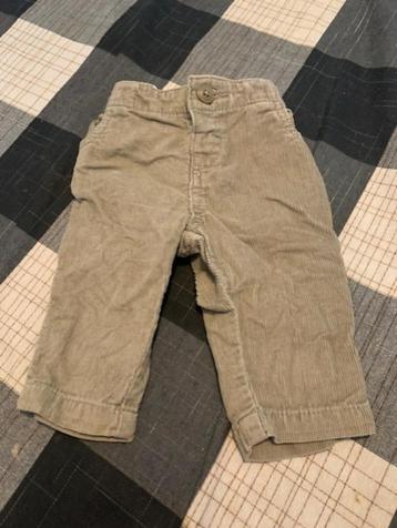 Beige broek van de C&A. Maat 62 beschikbaar voor biedingen