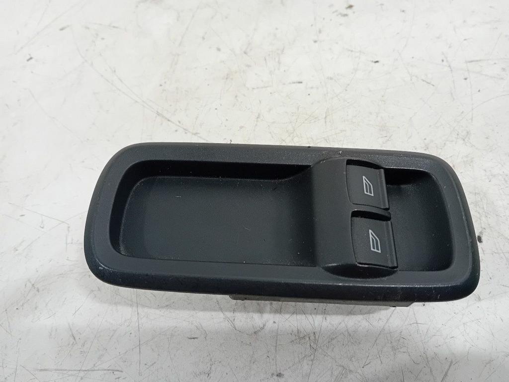 Bedieningspaneel elektrische ramen Ford Fiesta, Onderdelen@venauto.nl, Van der Ven Autorecycling B.V., Gebruikt, Ettenseweg 76, 4706 PB Roosendaal, The Netherlands