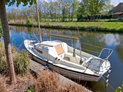 Hurley 700 kajuit zeilboot, Watersport en Boten, Kajuitzeilboten en Zeiljachten, Gebruikt, Polyester, Benzine, Ophalen