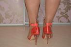 rode pumps met enkelbandje en versiering, mt 41, merk jus, Kleding | Dames, Schoenen, Pumps, Verzenden, Nieuw, Rood