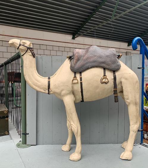 Grote kunststof kameel - decoratie etalage dier, Huis en Inrichting, Woonaccessoires | Overige, Gebruikt, Ophalen