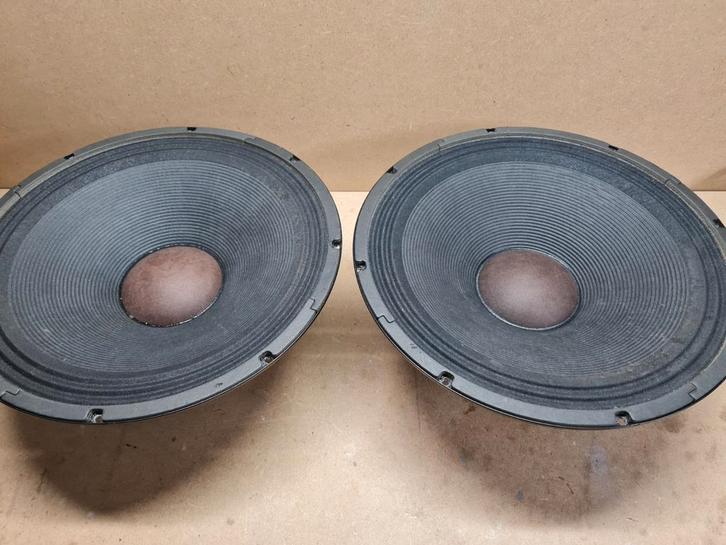 2 Stuks JBL M115-8A 15" bass drivers, Audio, Tv en Foto, Luidsprekers, Zo goed als nieuw, Subwoofer, 120 watt of meer, JBL, Ophalen of Verzenden