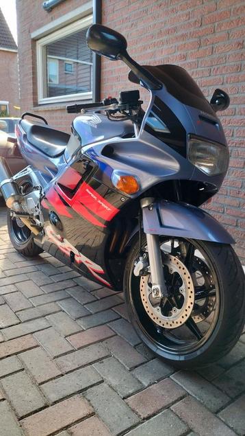 Mooiste Honda Cbr600 F2 uit NL. Full yoshimura titanium beschikbaar voor biedingen