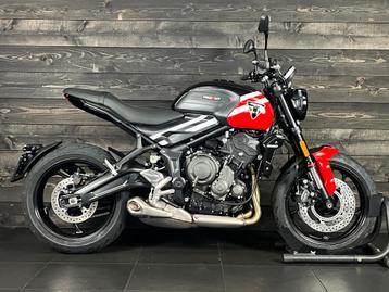 Triumph TRIDENT 660 2025 DIABLO RED (bj 2025) beschikbaar voor biedingen