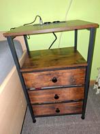 2 nachtkastjes nieuw in doos, Huis en Inrichting, Kasten | Ladekasten, Nieuw, Ophalen of Verzenden, 3 of 4 laden, Minder dan 100 cm