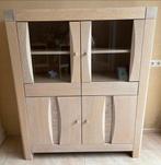 Te Koop: merk Theuns Stijlvolle Vitrinekast, Huis en Inrichting, Ophalen, 100 tot 150 cm, Zo goed als nieuw, 150 tot 200 cm