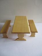 poppenhuis tafel met twee bankjes, Ophalen of Verzenden, Zo goed als nieuw, Decoratie