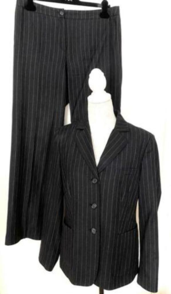 Antonette kostuum; jasje met pantalon maat 42 [DM], Kleding | Dames, Jasjes, Kostuums en Pakken, Zo goed als nieuw, Kostuum of Pak