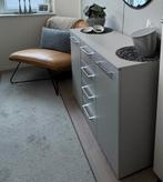 Kleine Kommode - 2 deuren, 4 lades, Huis en Inrichting, Kasten | Dressoirs, Ophalen, Overige materialen, 100 tot 150 cm, Zo goed als nieuw