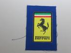 FER 051 Ferrari opnaai- mouw-/jack- embleem, Verzamelen, Automerken, Motoren en Formule 1, Ophalen of Verzenden, Nieuw, Auto's