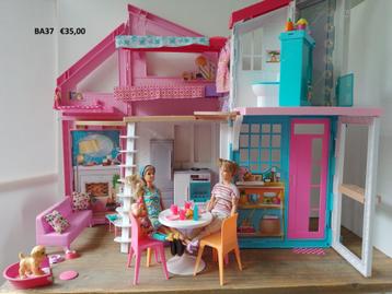 Diverse leuke Barbie advertenties voor fantasierijk vermaak beschikbaar voor biedingen
