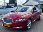 Jaguar XF 3.0D S 275PK 2015 Rood Sedan Trekhaak, Auto's, Euro 5, Achterwielaandrijving, Gebruikt, Zwart