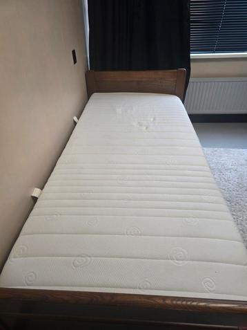 1 persoons elektrische bed incl. Matras beschikbaar voor biedingen