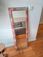 Vintage spiegel met bloemenrand, Gebruikt, 100 tot 150 cm, Ophalen of Verzenden, Rechthoekig