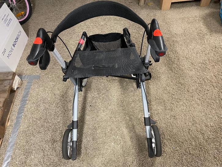 ROLLATOR van het merk Server - WD014, Diversen, Rollators, Gebruikt, Lichtgewicht, Opvouwbaar, Ophalen