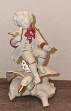 Vintage Epoca Porseleinen Beeldje - Jongen met Duif, Ophalen of Verzenden, Zo goed als nieuw, Mens