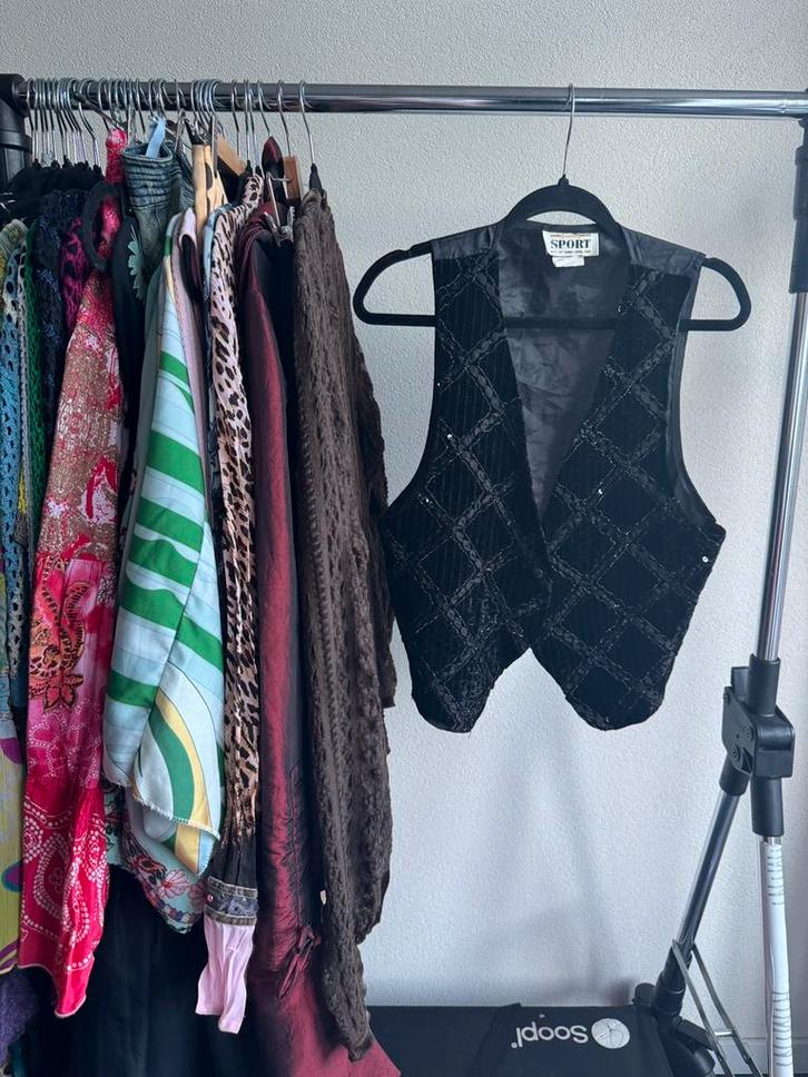 Vintage Y2K zwart fluwelen gilet met pailletten, Kleding | Dames, Truien en Vesten, Zo goed als nieuw, Maat 36 (S), Zwart, Ophalen of Verzenden