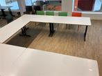 wit bureau(s) met zwart onderstel, Ophalen, Gebruikt, Bureau