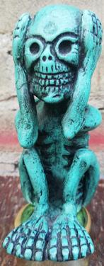Skeleton in despair. Figurine. 12.5 cm, Verzamelen, Beelden en Beeldjes, Overige typen, Zo goed als nieuw, Ophalen