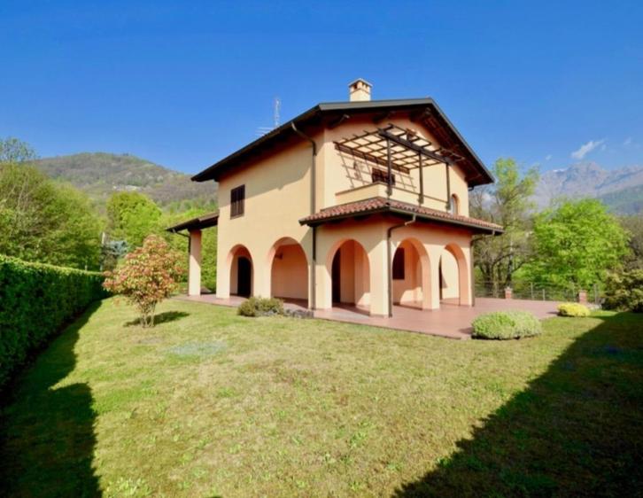 6p vakantiehuis in Noord-Italië te huur, Vakantie, Vakantiehuizen | Italië, Piemonte of Aosta, Landhuis of Villa, Dorp, In bergen of heuvels