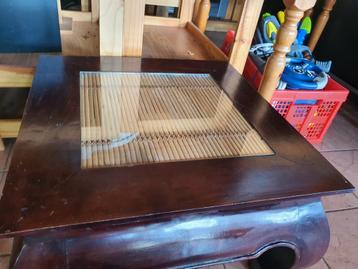 Chinese bijzet tafel beschikbaar voor biedingen