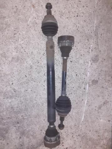 Aandrijf as set links en rechts seat leon 2.0 benzine 2009 beschikbaar voor biedingen