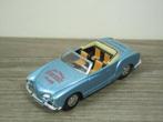 VW Volkswagen Karmann Ghia Convertible - Matchbox Dinky 1:43, Hobby en Vrije tijd, Modelauto's | 1:43, Verzenden, Zo goed als nieuw