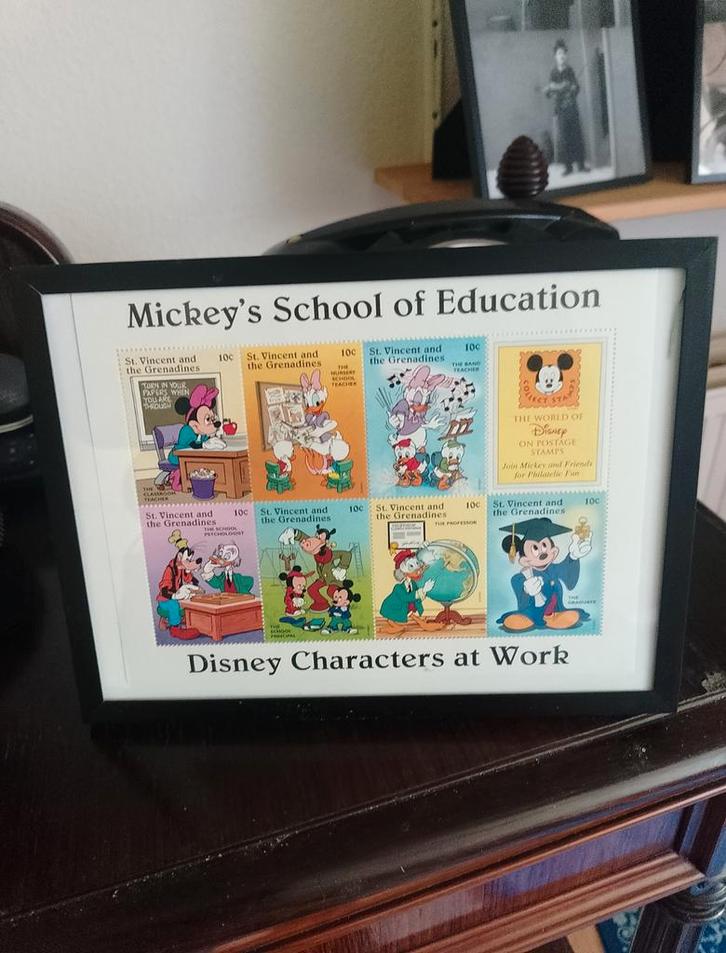 Disney Postzegels - Mickey's School of Education, Postzegels en Munten, Postzegels | Volle albums en Verzamelingen, Buitenland