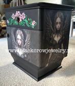 Restyle nachtkastje gothic angel, Ophalen, Zo goed als nieuw